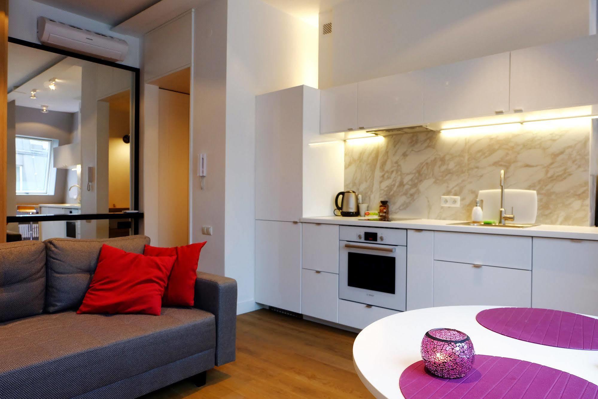 Residence Okolnik Apartments Варшава Екстер'єр фото