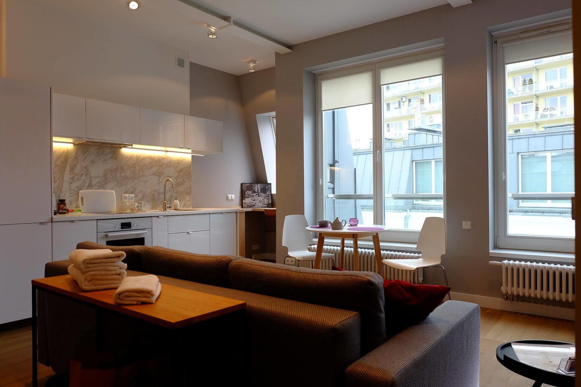 Residence Okolnik Apartments Варшава Екстер'єр фото