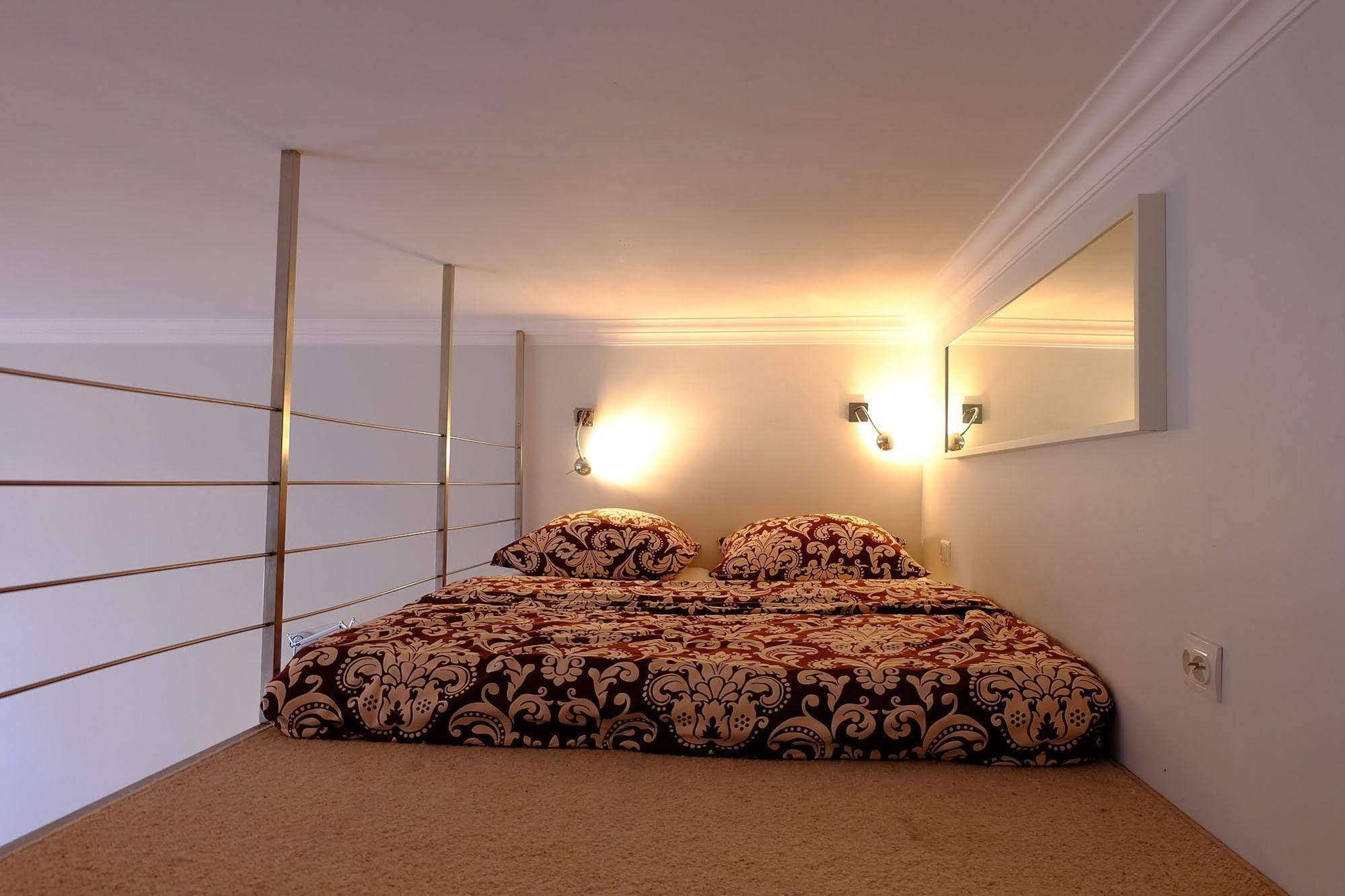 Residence Okolnik Apartments Варшава Екстер'єр фото