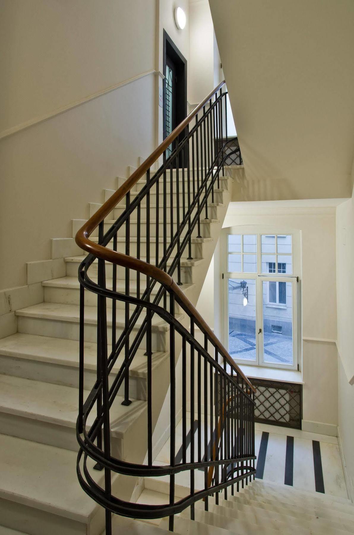 Residence Okolnik Apartments Варшава Екстер'єр фото