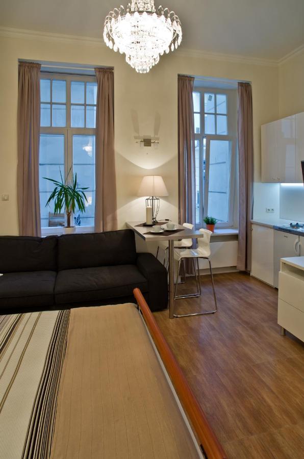 Residence Okolnik Apartments Варшава Екстер'єр фото